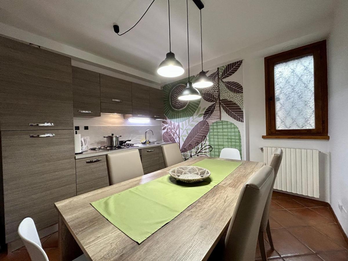 Sunflower Apartment Πεσκιέρα ντελ Γκάρντα Εξωτερικό φωτογραφία